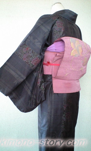 紬着物（横双大島）に織りの名古屋帯を合わせたコーディネート