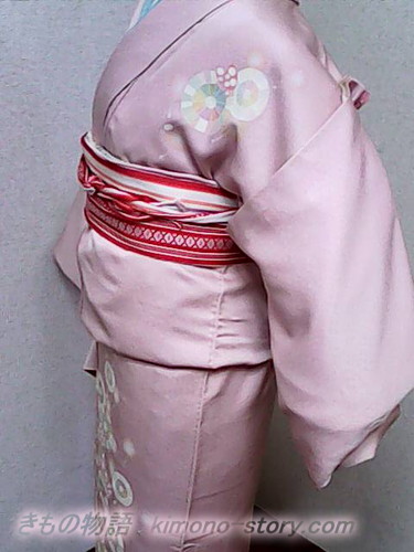 女袴着付けの方法・着物の着付けから、着物の脇整える