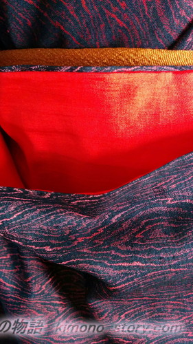 着物コーディネート紬（つむぎ）・40代以降のおしゃれ着の例・胴裏は紅絹