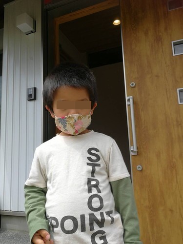 幼児用マスクを布で手作り、3歳男の子使用