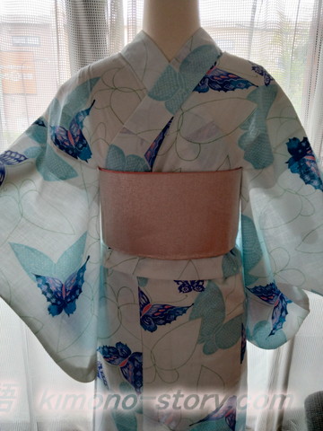女性用浴衣（リメイク前）青い蝶の柄