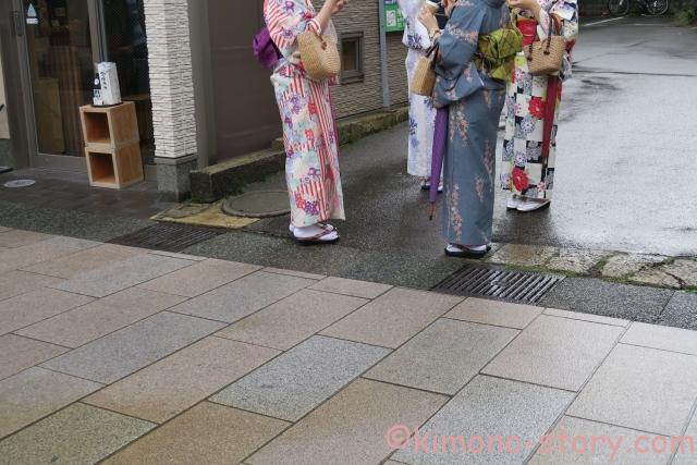 着物 女性たち 歓談する